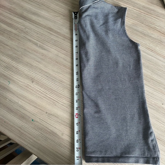 Lacoste // Navy striped Sleeveless Polo shirt Slim fit Size 38 - Picture 9 of 9